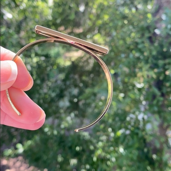 NWT Gold + Emerald Green Open Bangle Bracelet - Picture 4 of 4